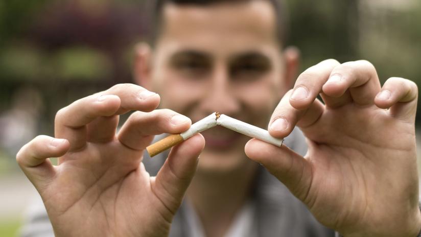 Il fumo smesso come la testa sarà a lungo girato